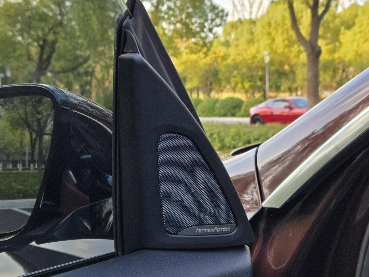BMW 5 серии 2017 thumb 4