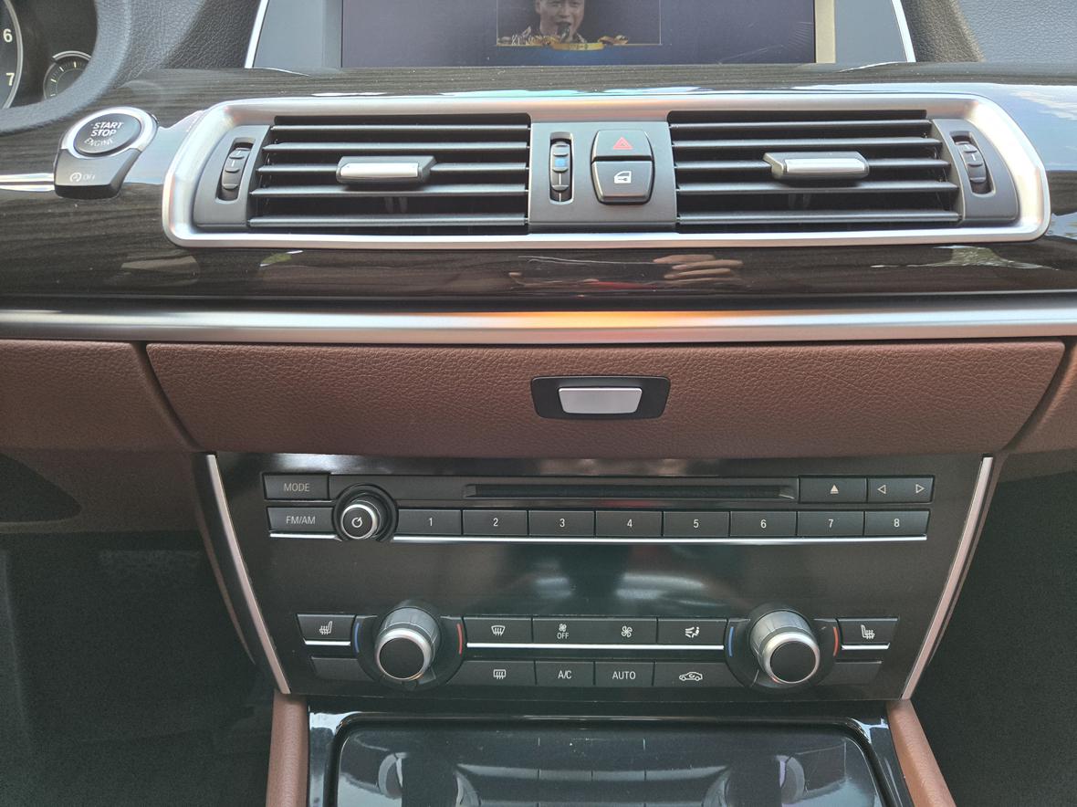 BMW 5 серии 2017 thumb 7