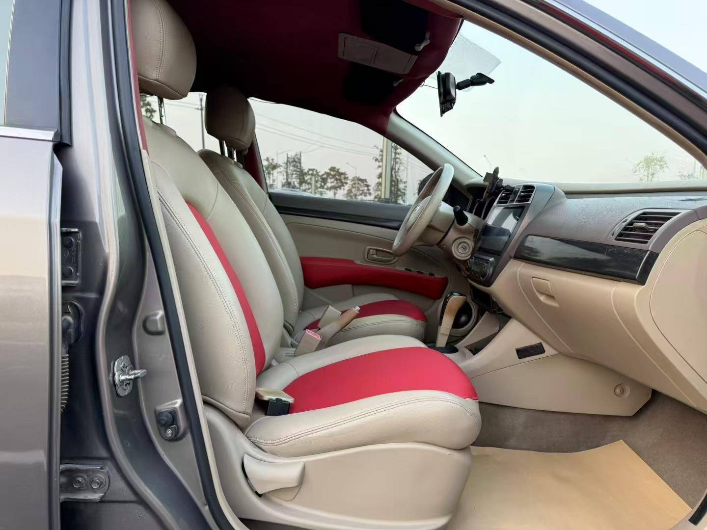 Nissan Sylphy 2016 thumb 7
