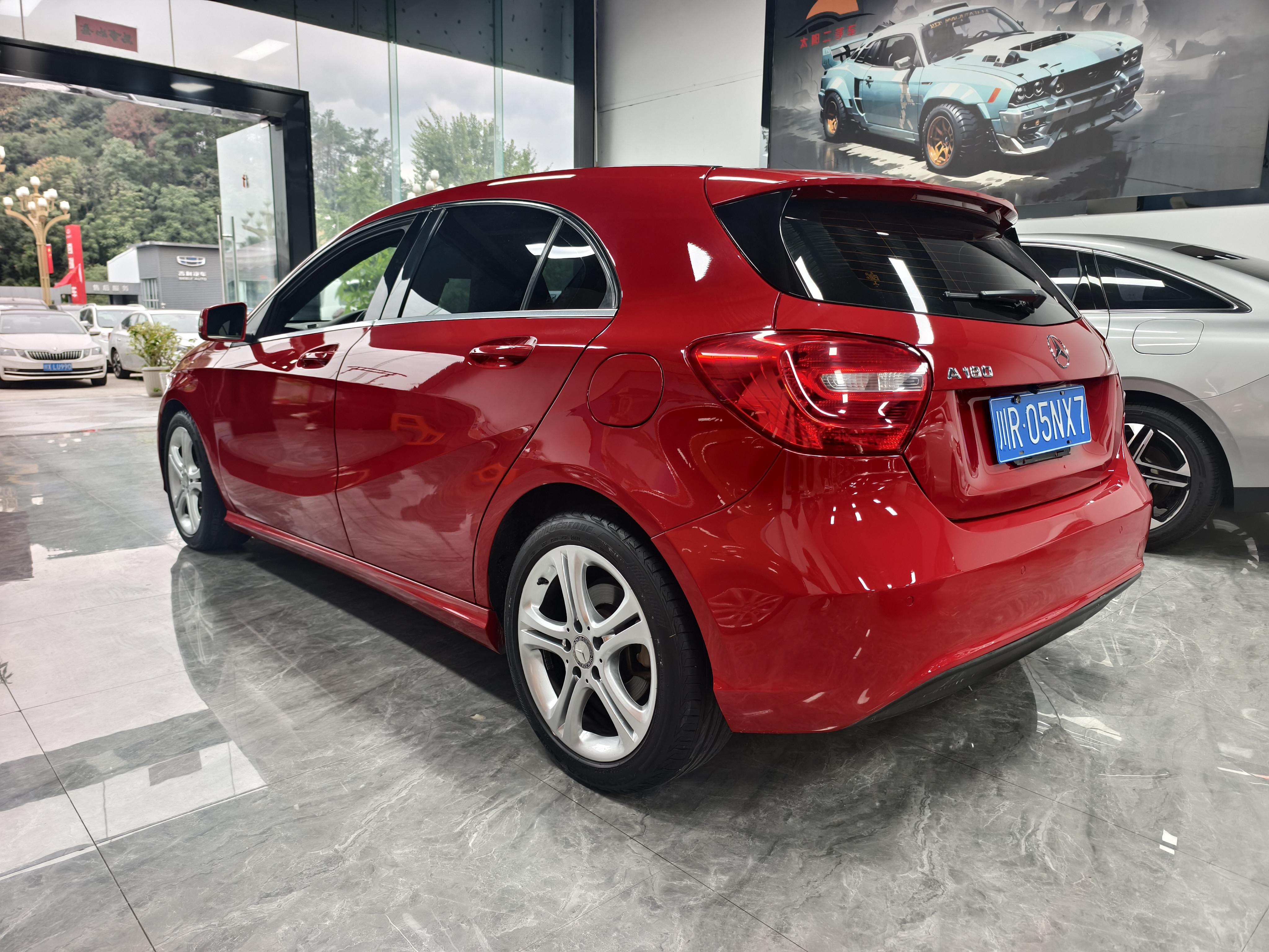 Mercedes-Benz A-Class 2015 thumb 2