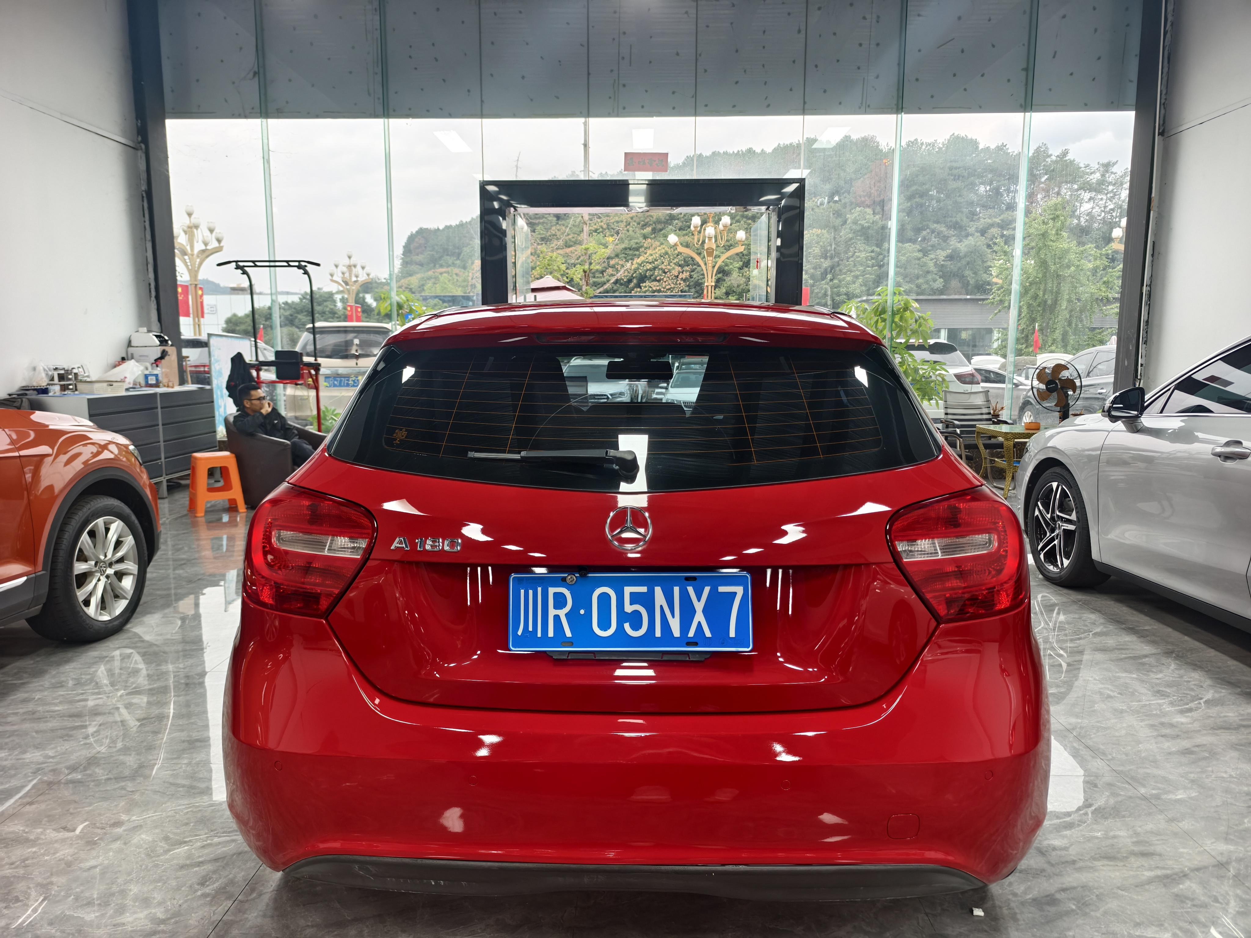 Mercedes-Benz A-Class 2015 thumb 3