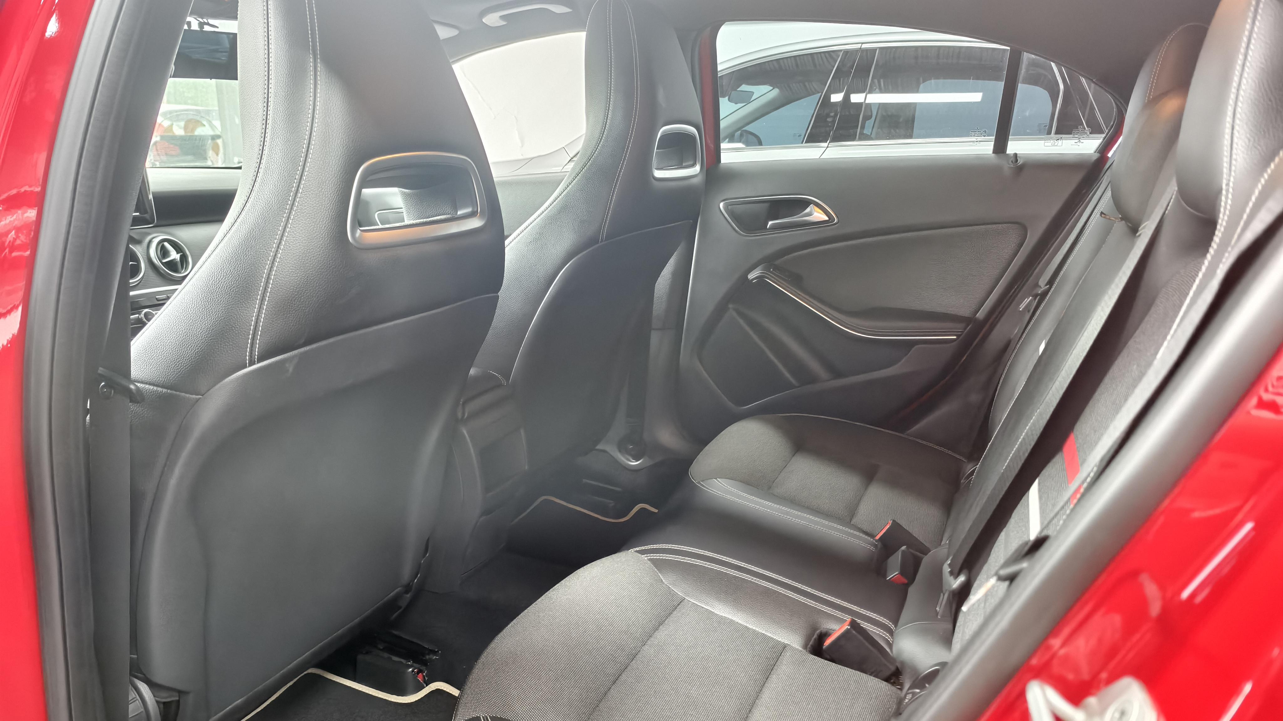 Mercedes-Benz A-Class 2015 thumb 9