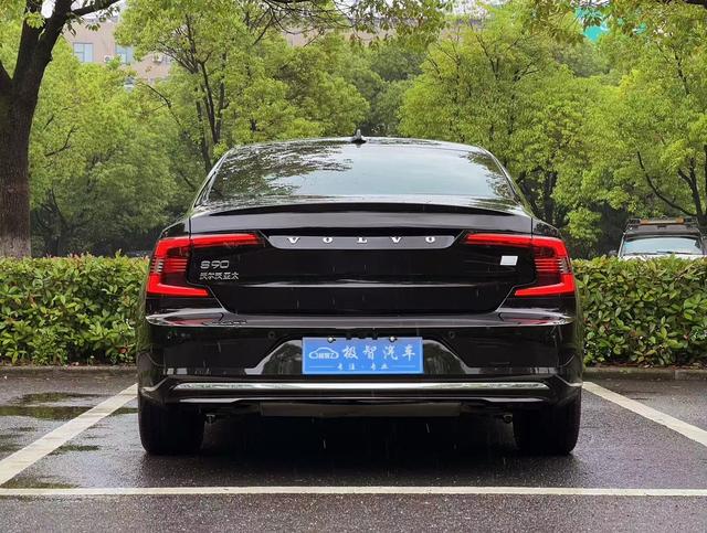 Volvo S90 2023 thumb 3
