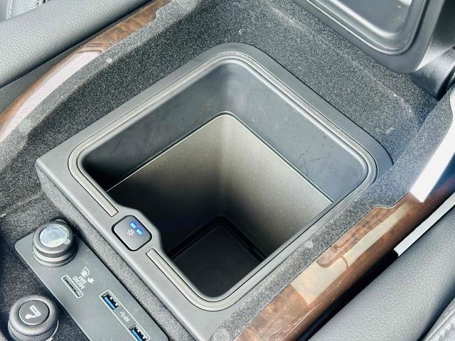 Land Rover Range Rover 2021 thumb 4