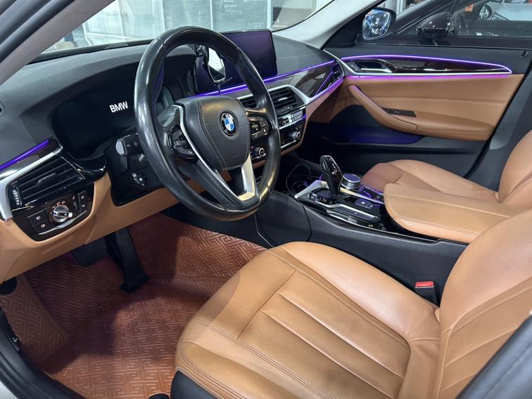 BMW 5 серии 2017 thumb 6