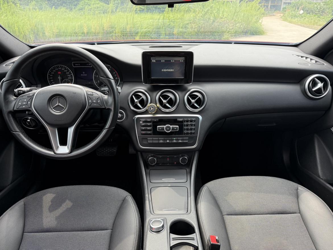 Mercedes-Benz A-Class 2015 thumb 5