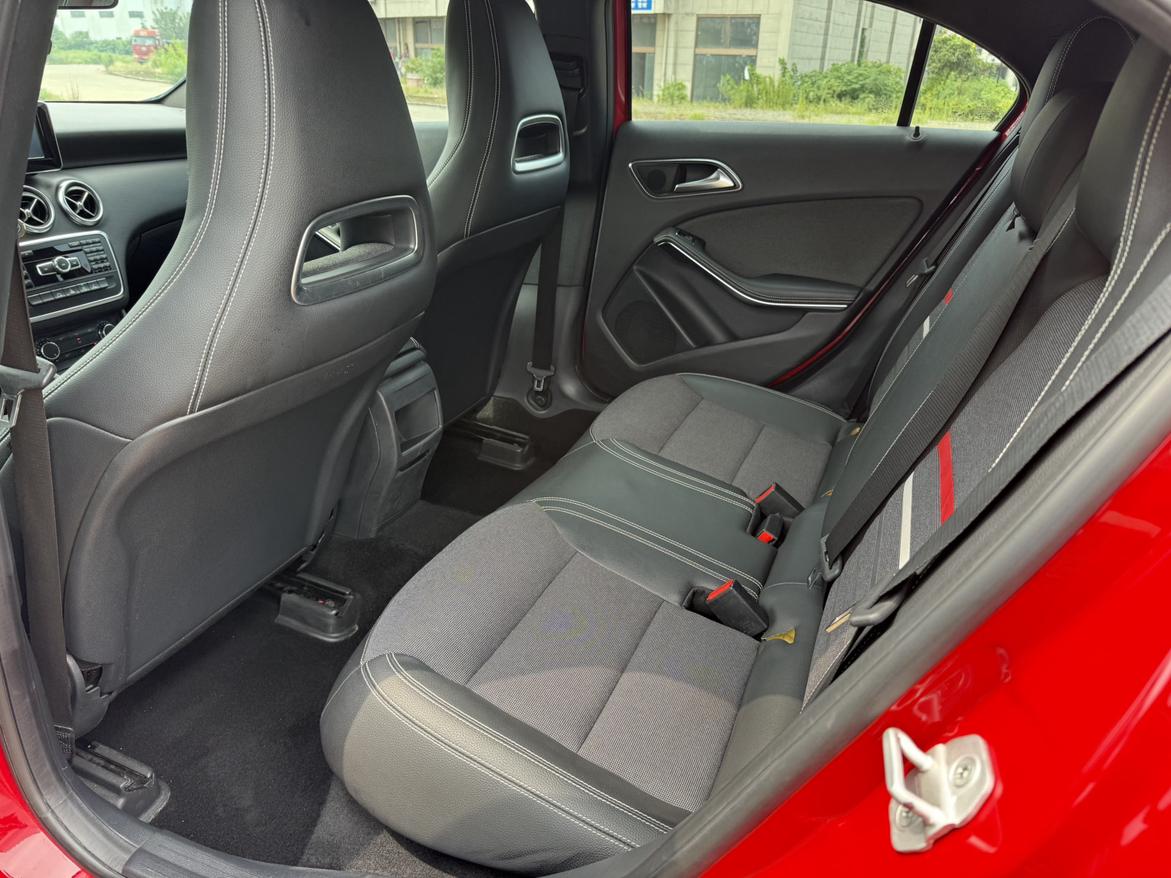 Mercedes-Benz A-Class 2015 thumb 7