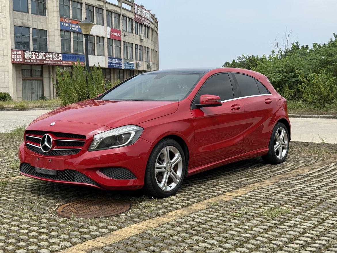 Mercedes-Benz A-Class 2015 thumb 8