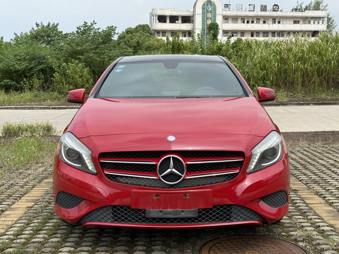 Mercedes-Benz A-Class 2015 thumb 9