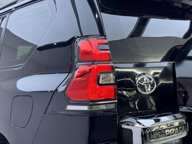 Toyota Land Cruiser Prado 2010 thumb 9