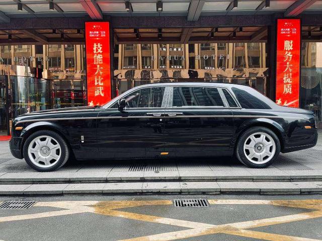 Rolls-Royce Phantom 2012 thumb 10