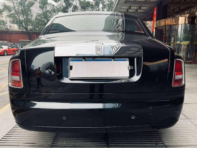 Rolls-Royce Phantom 2012 thumb 11