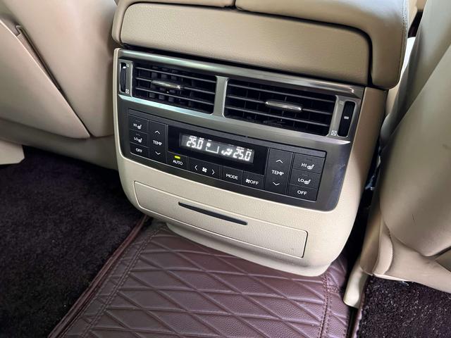 Lexus LX 2008 thumb 12