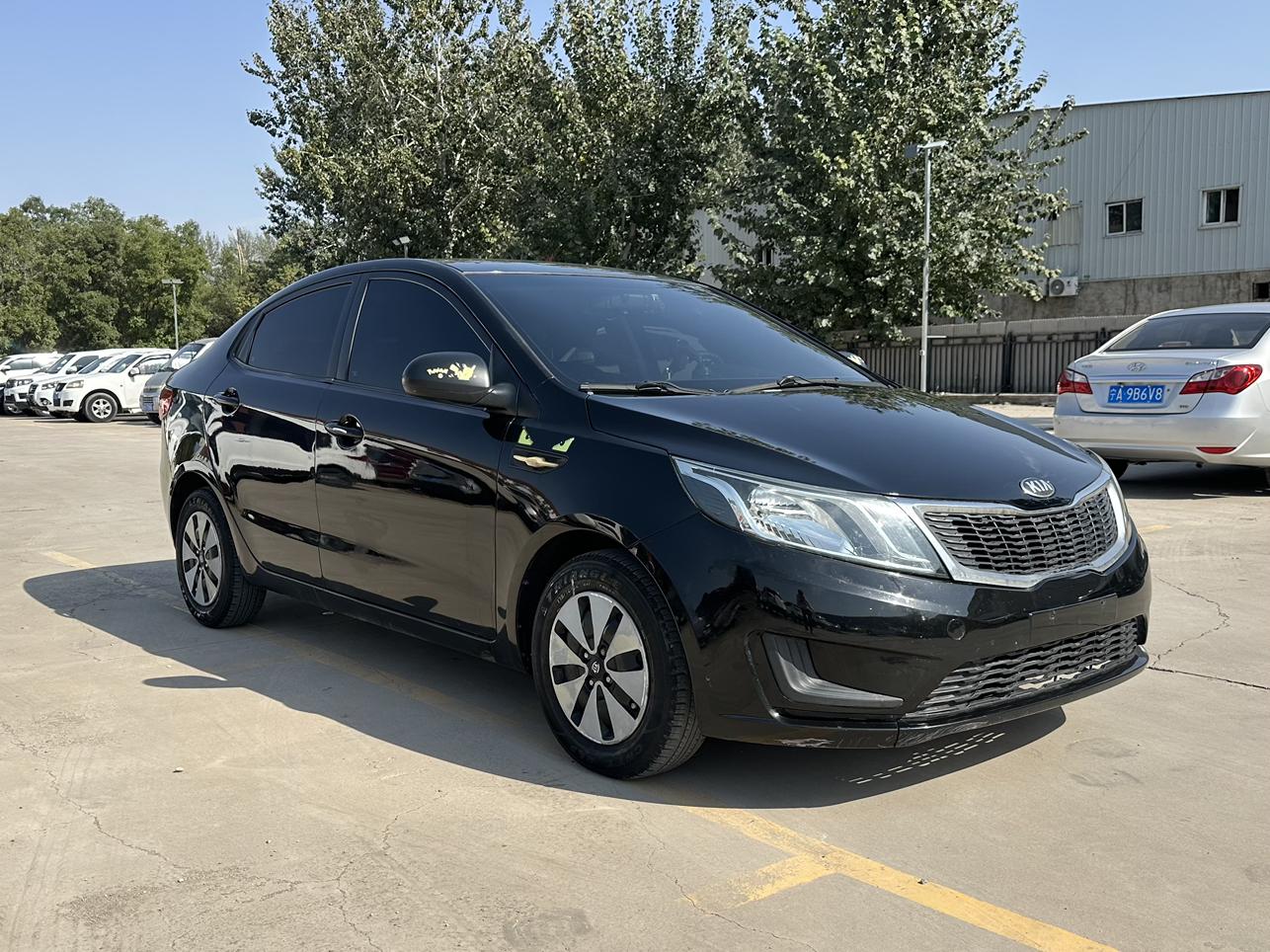 Kia Rio 2014 thumb 10