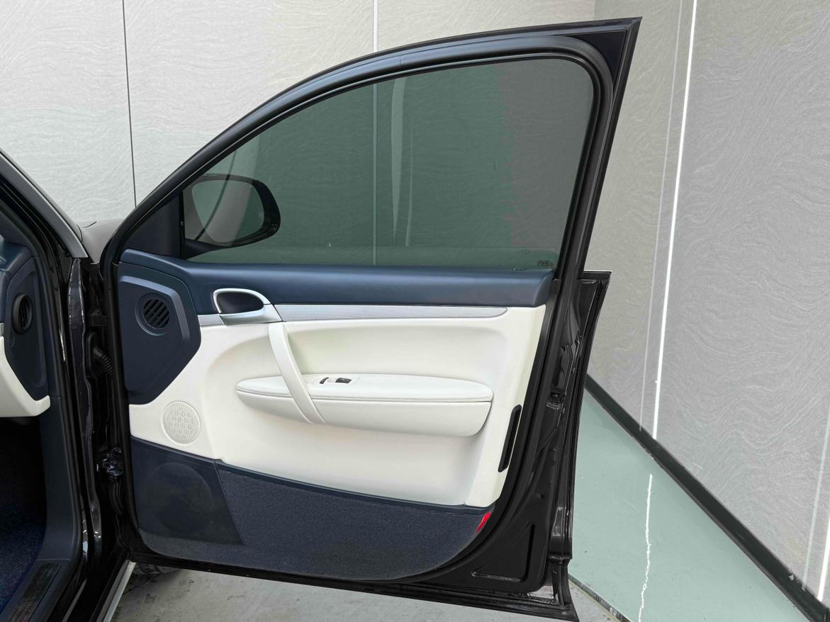 Porsche Cayenne 2006 thumb 11
