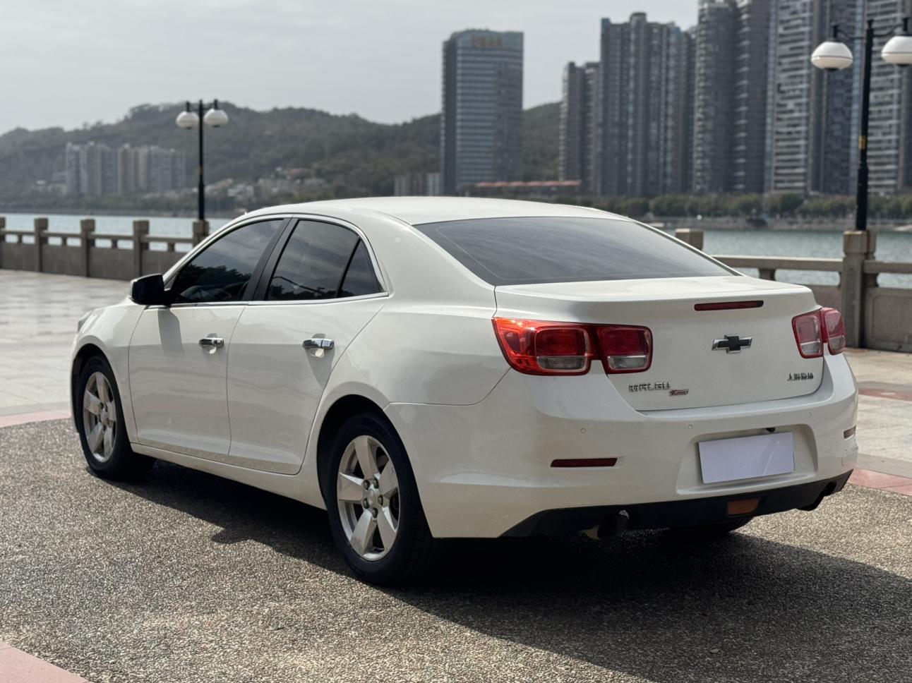 Chevrolet Malibu 2014 thumb 2