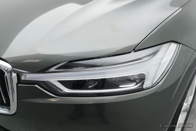 Volvo XC60 2020 thumb 2