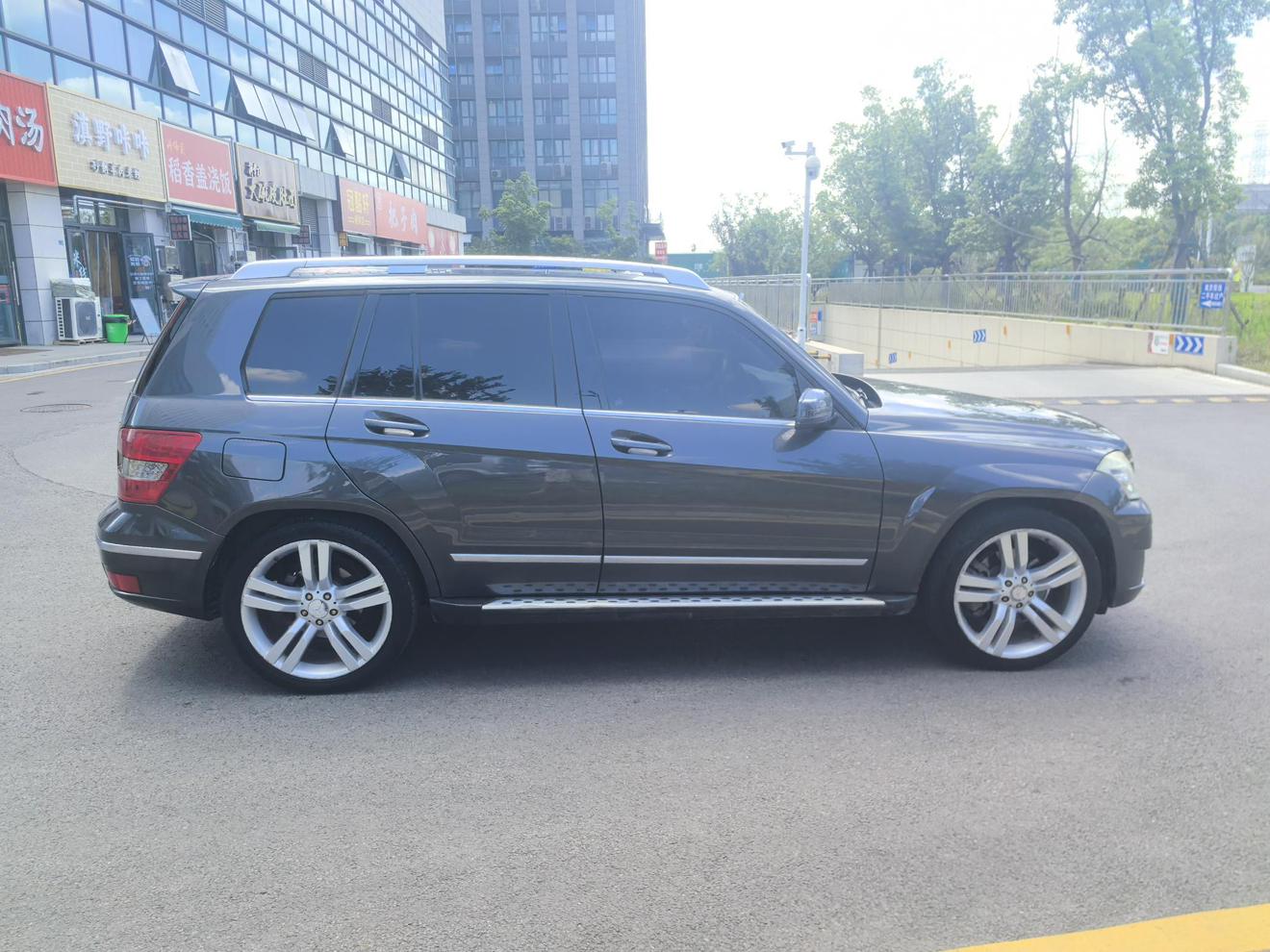 Mercedes-Benz GLK 2010 thumb 6