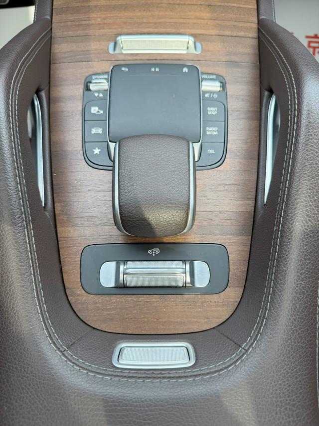 Mercedes-Benz GLS 2022 thumb 11