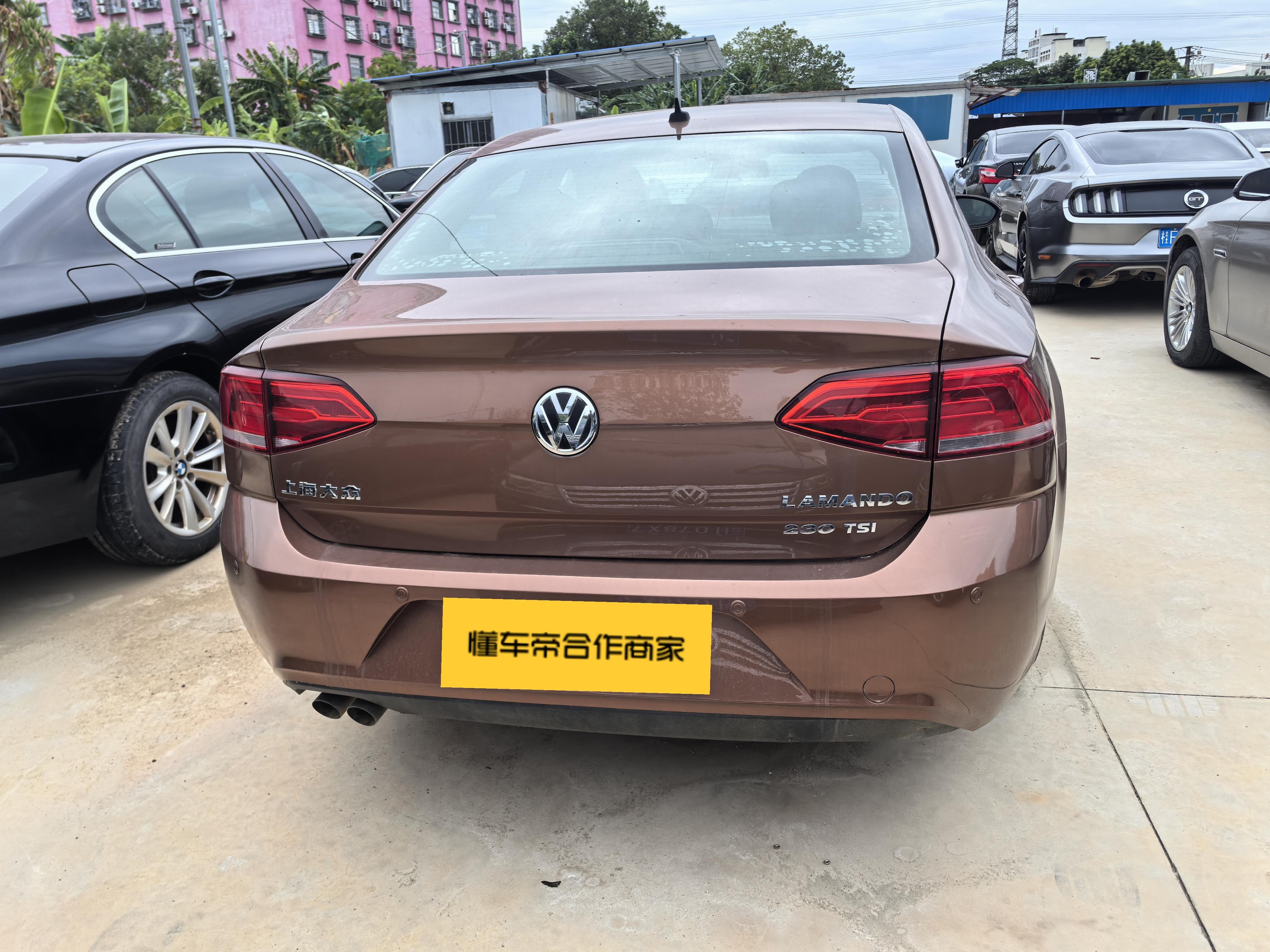 Volkswagen Lamando 2016 thumb 3