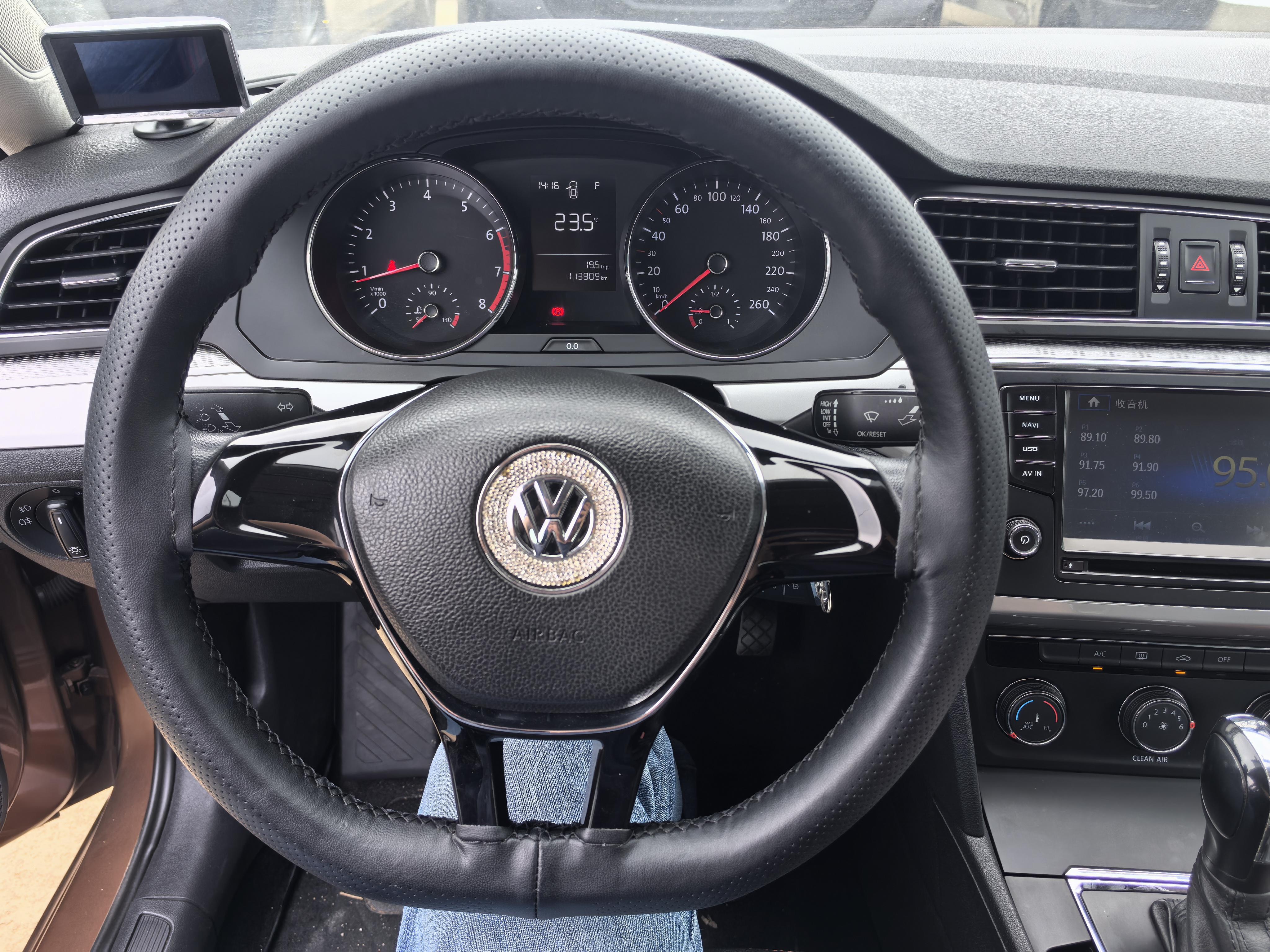 Volkswagen Lamando 2016 thumb 7