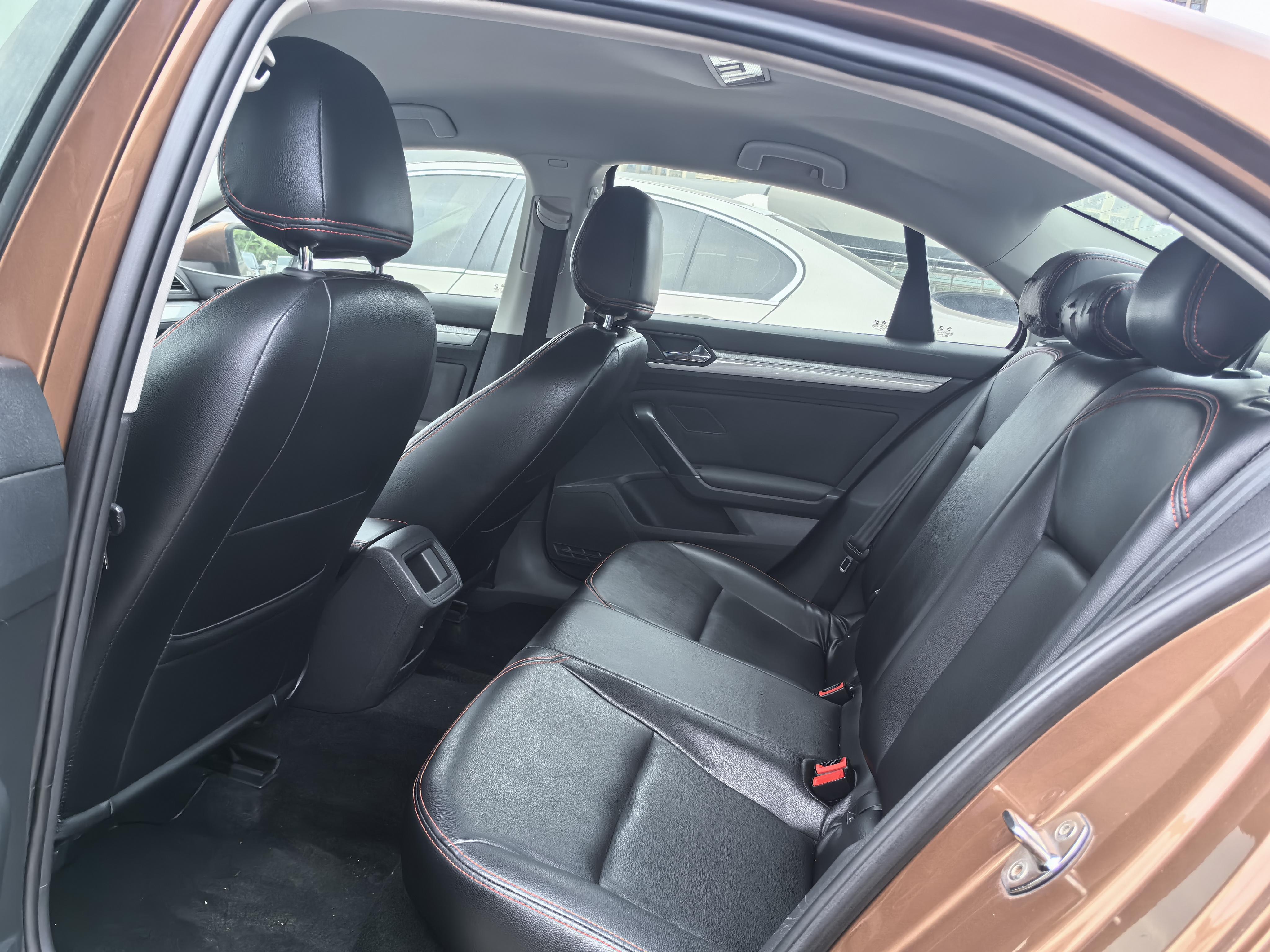 Volkswagen Lamando 2016 thumb 9
