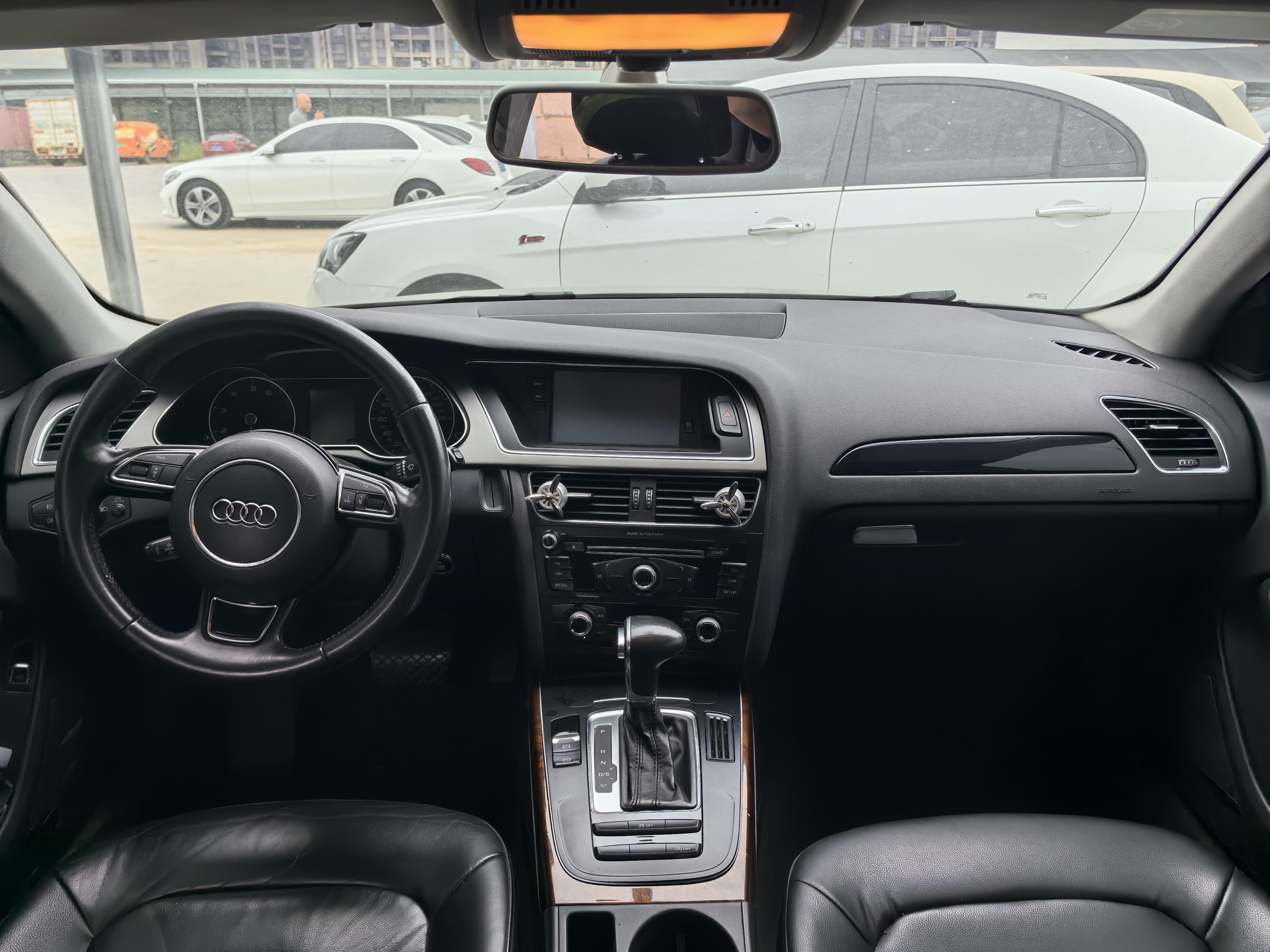 Audi A4 2014 thumb 5