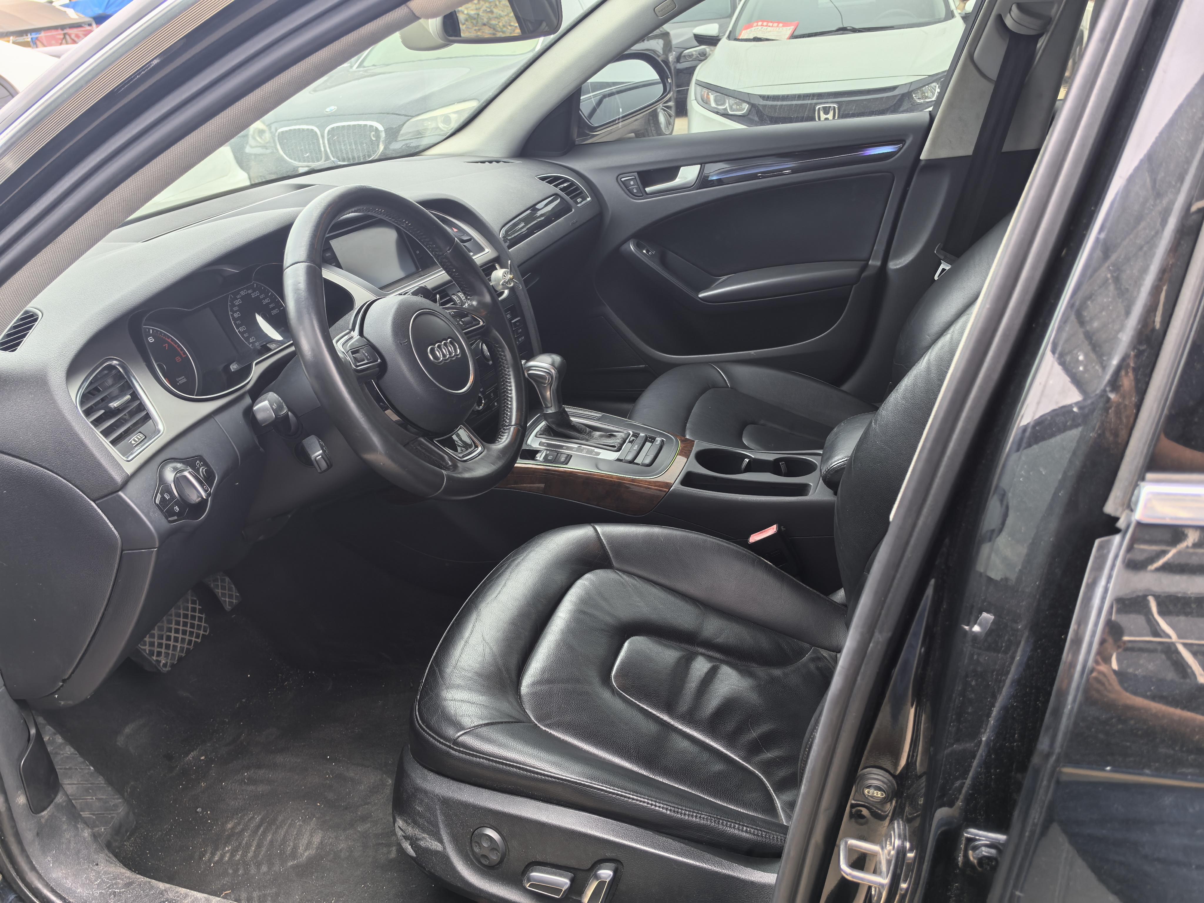 Audi A4 2014 thumb 6