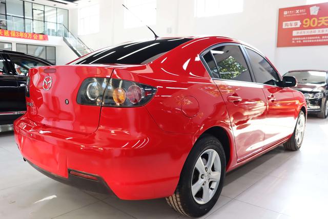 Mazda 3 2010 thumb 4