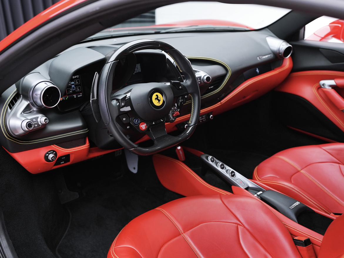 Ferrari F8 2021 thumb 10