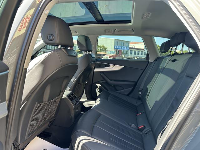 Audi A4 2022 thumb 8