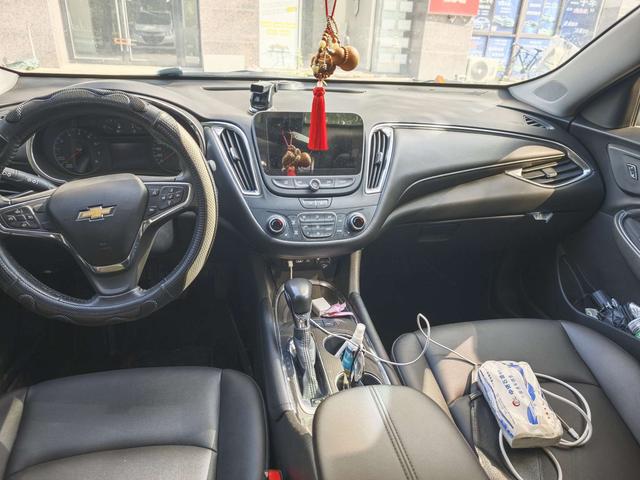 Chevrolet Malibu 2021 thumb 3