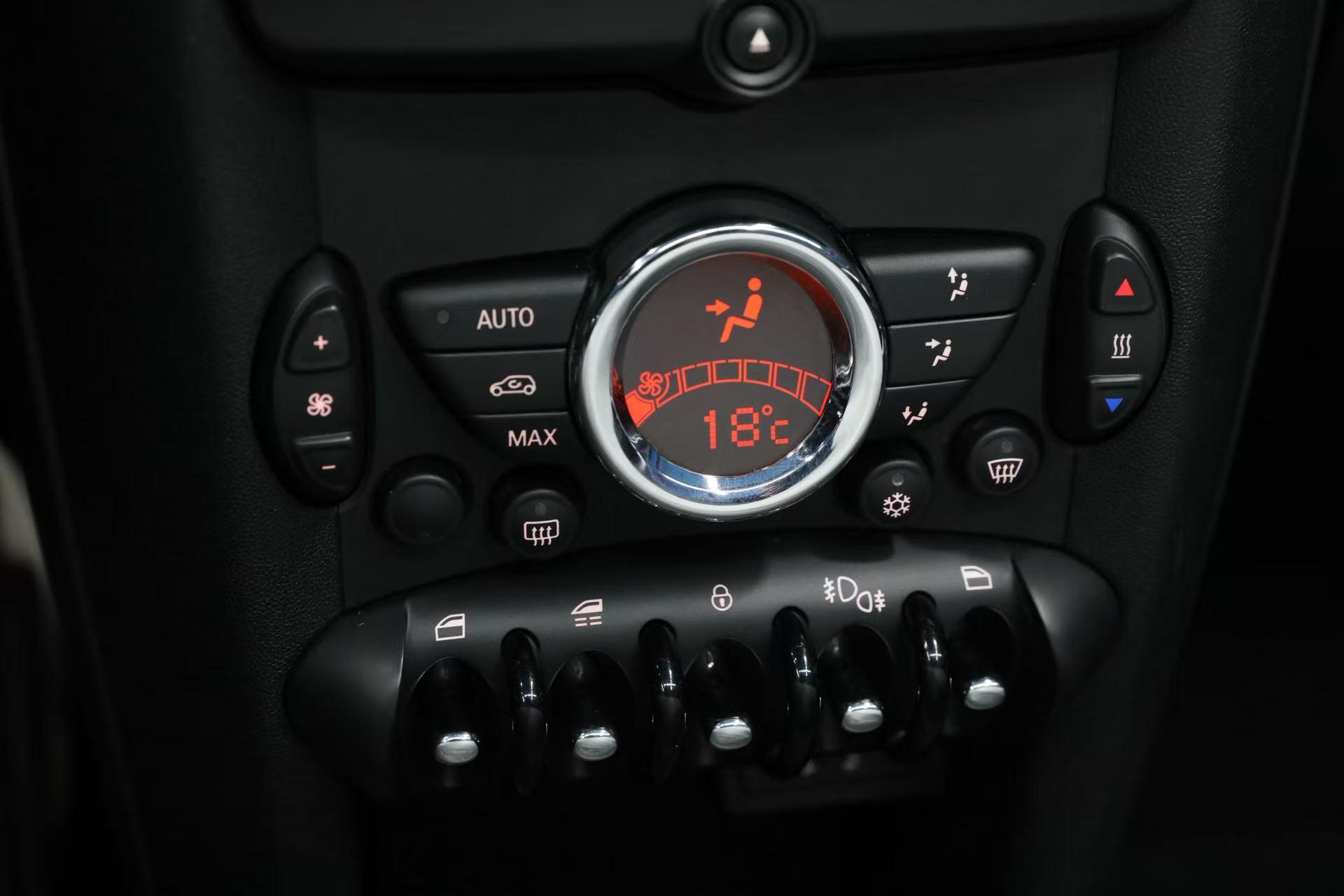 Mini Hatch 2011 thumb 5