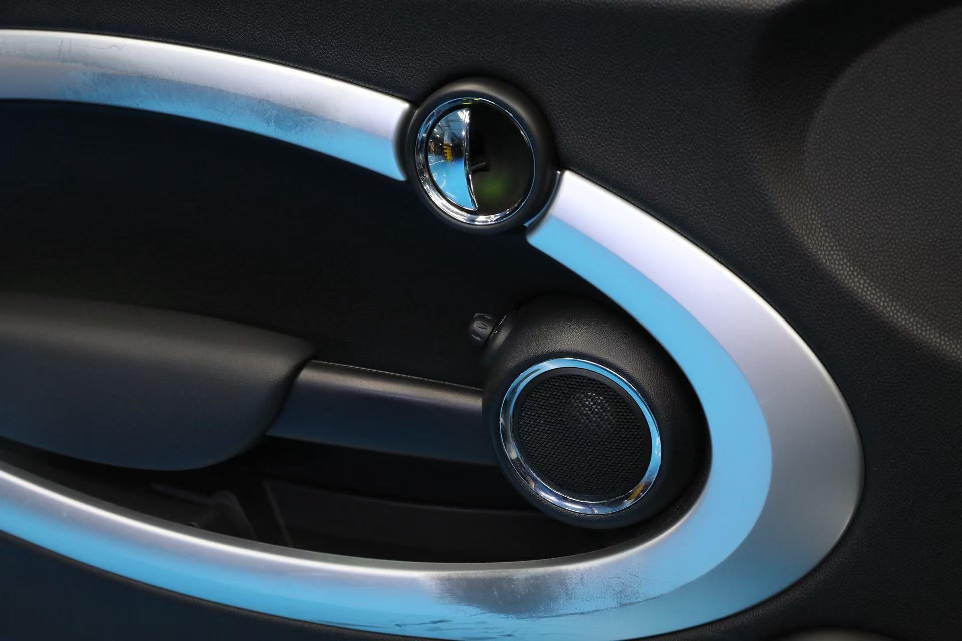 Mini Hatch 2011 thumb 6