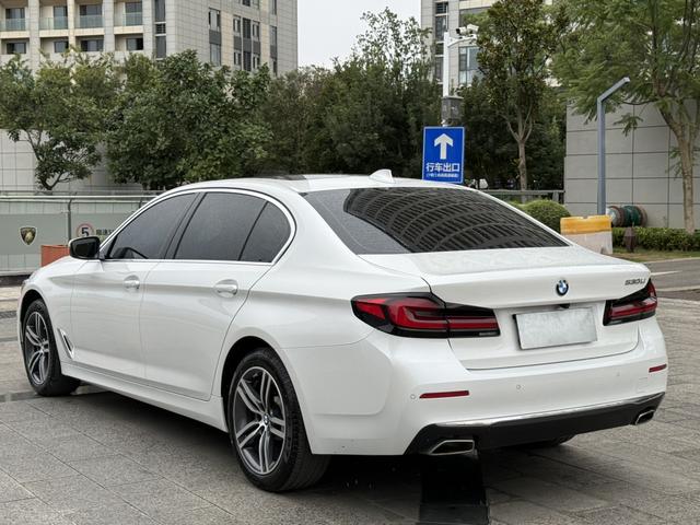 BMW 5 серии 2023 thumb 3