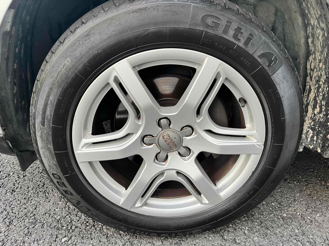 Audi Q5 2012 thumb 8