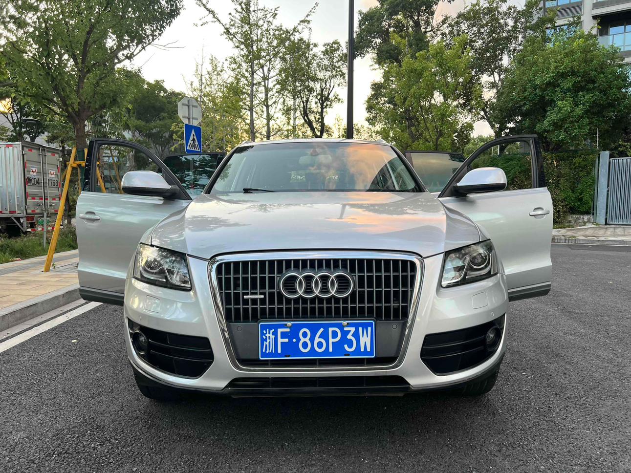 Audi Q5 2012 thumb 9