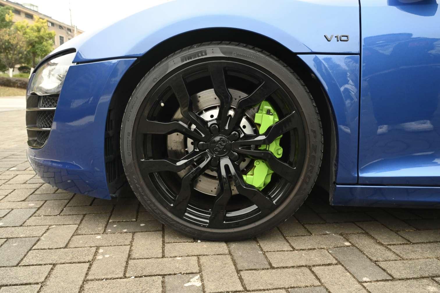 Audi R8 2013 thumb 4