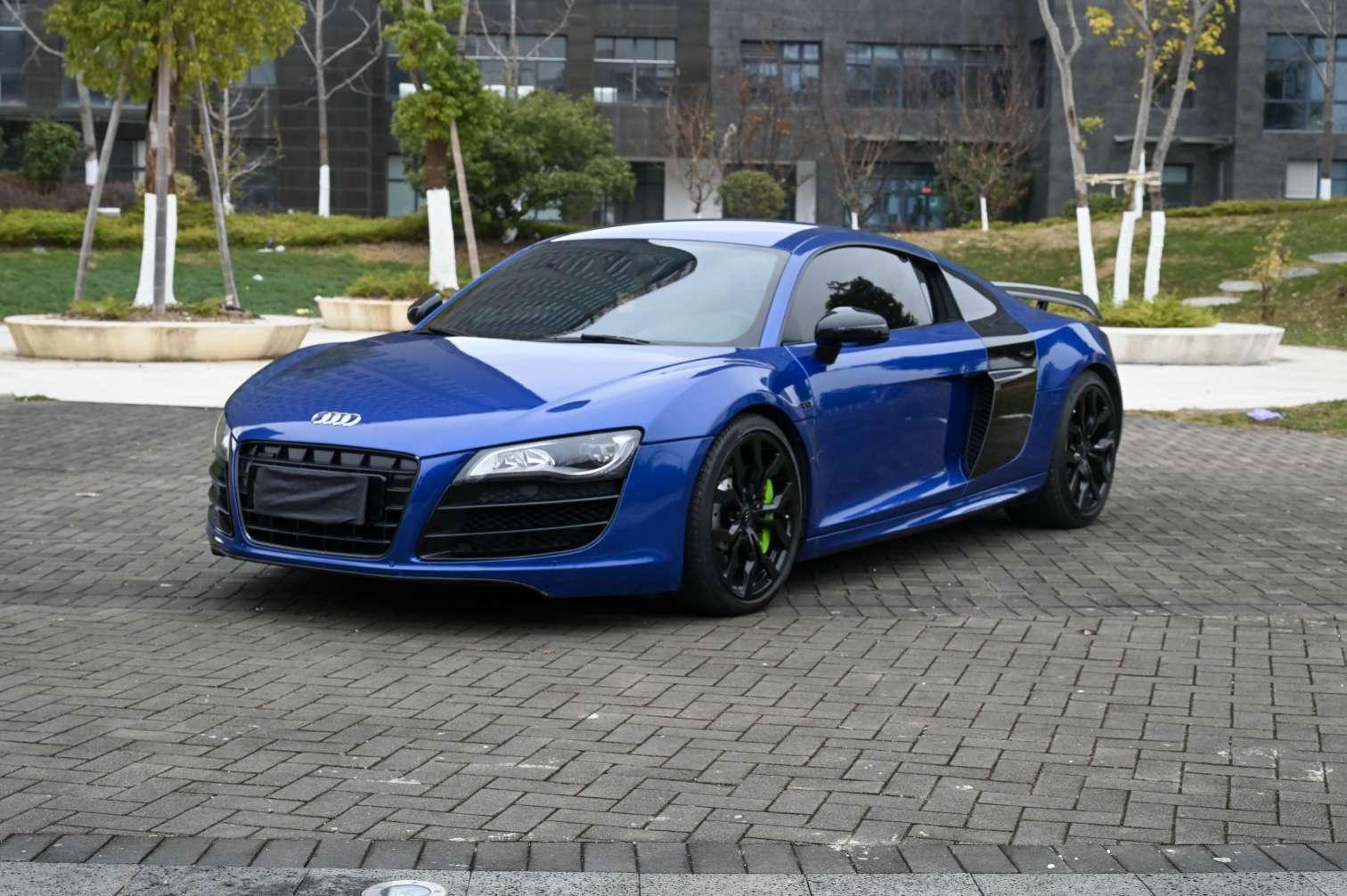 Audi R8 2013 thumb 8