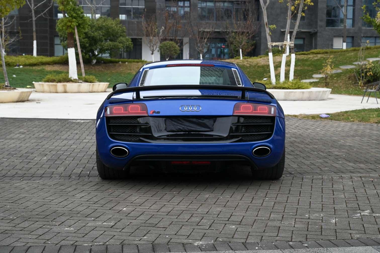 Audi R8 2013 thumb 11