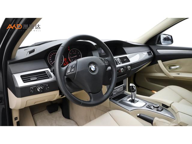BMW 5 серии 2009 thumb 6