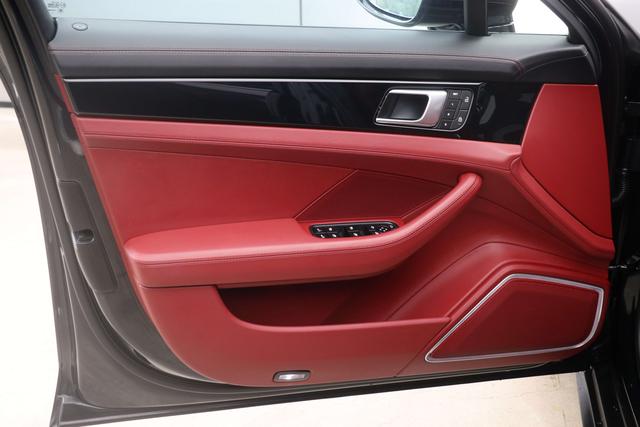 Porsche Panamera 2023 thumb 7