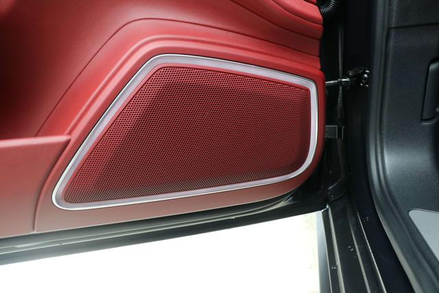 Porsche Panamera 2023 thumb 9
