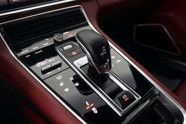 Porsche Panamera 2023 thumb 12