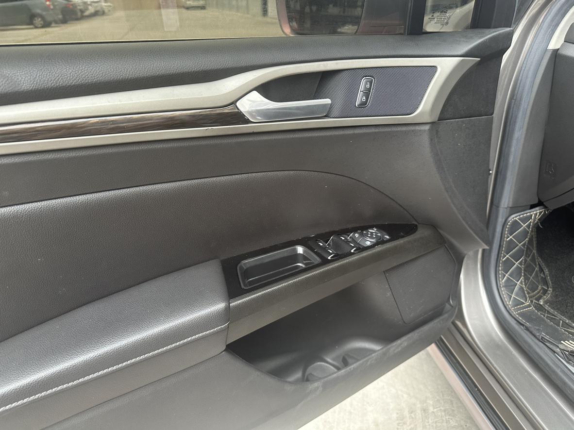 Ford Mondeo 2015 thumb 3