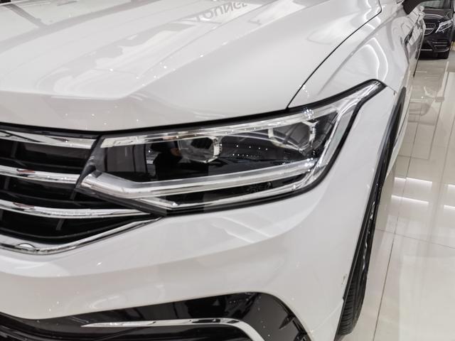 Volkswagen Tiguan 2022 thumb 2