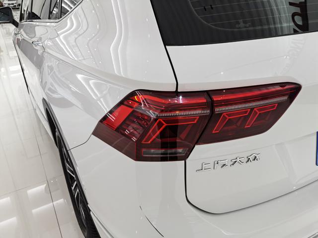 Volkswagen Tiguan 2022 thumb 3