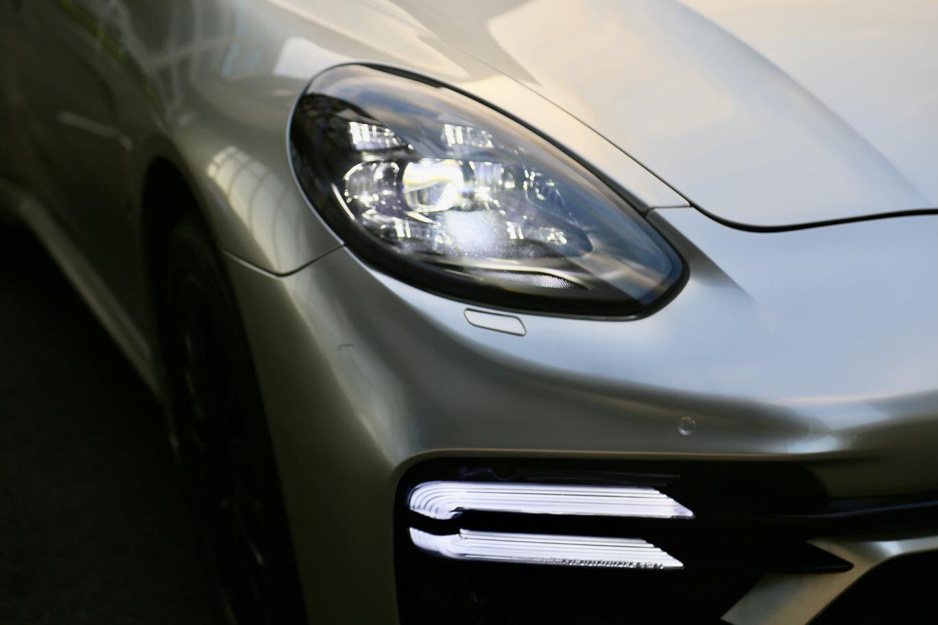Porsche Panamera 2015 thumb 7