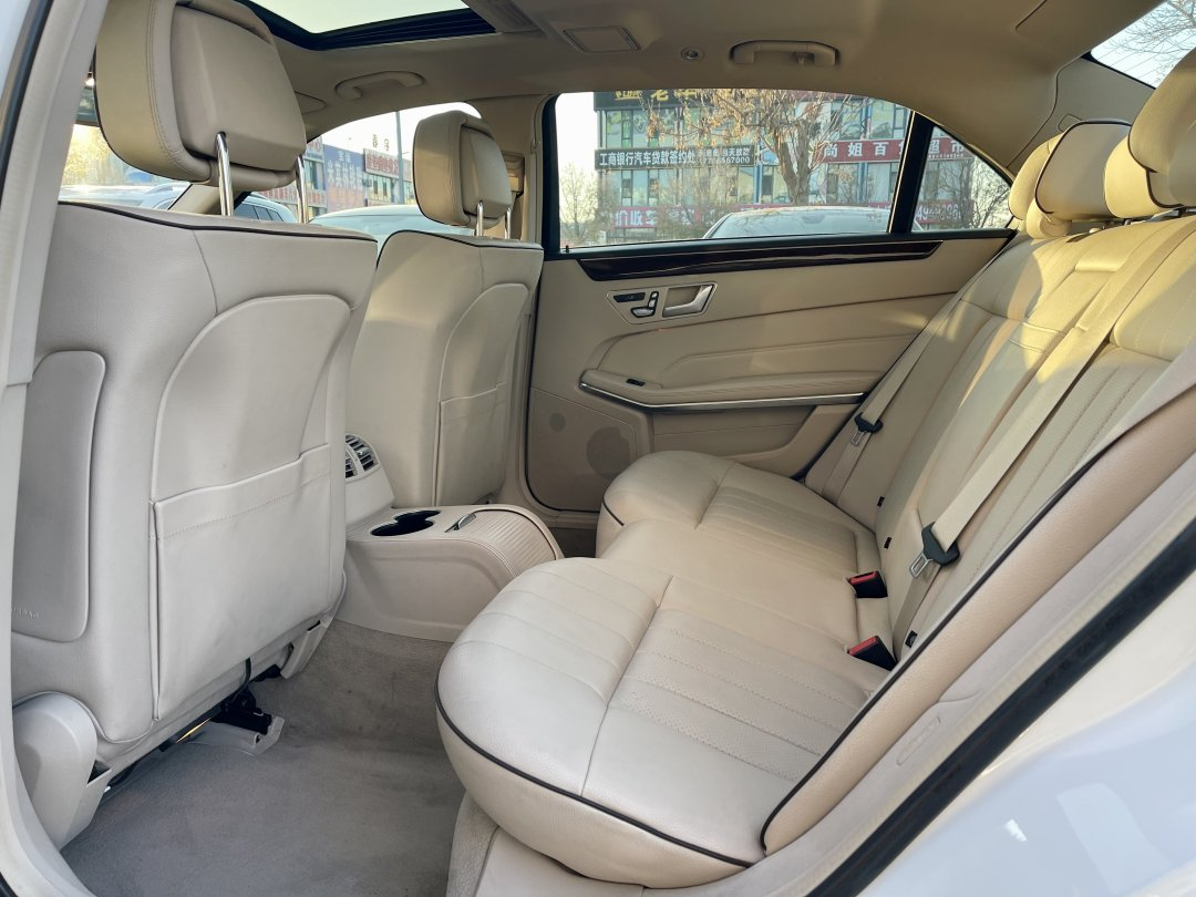 Mercedes-Benz E-Class 2016 thumb 11