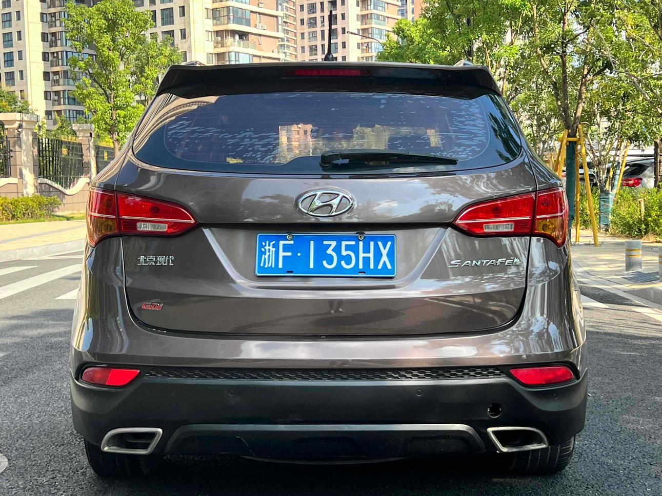 Hyundai Santa Fe 2015 thumb 4